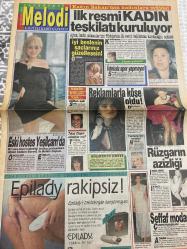 MELODİ GAZETESİ DOĞUM GÜNÜ HEDİYESİ - 16 NİSAN 1990 - Meltem Berent-Tuluğ Çizgen-İmren Aykut-Füsun yazıyor-Gülben ergen-Nigar uluerer-ingiltere prensi Andrew-turgut Özal-Zeynep Özal-Adnan Güngör-meftun olgaç-Meltem berent-Meral Konrad-alarko-gökkuşağı Füsun Çelikdere gönül abla her şeyden ani soguyorum-bugün başımıza neler gelecek Yasemin boran-Artur stone-cinsel Sorunlarınız-aşk ve nefret-İclal konakçı-kaçamak foto romanı-kuzey vargın-yaprak tan-gürcan Şentürk şenol Öztürk-Figen koral-cenap Küçüksu-Reşit dokuyucu-Cenk tatlı-Halil Kızıltepe-A’dan Z’ye her şey elektrikli-Elif karikatür-kırık kalpler karikatür-sağlığınız doğada-geleceğinizi öğrenin-İsmail Balcı-Emin kılıç-Ramazan Filikçi-nizamettin Akbulut-medet gülsuyu-Yaşar Paşa’yı-rumuz Adana-40 yaşın güzelliği Jane seymour-Robert Mitchum-nuray deveci Kaplakaslan-Larry Hagman-Sevil üstekin-süleyman turan-Charles Williams-Gina Lollobrigida-Jane seymour-Nuray deveci-Paradiso oteli-peter glenville-sayfa sayısı 4