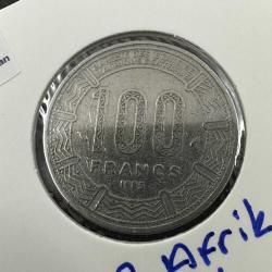 ***NADİR*** Orta Afrika Cumhuriyeti 100 Frank, 1985. Bayraklı Kapamasında. R