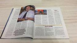 AKTÜEL  HAFTALIK HABER DERGİSİ - SAYI:433 -  4-10 KASIM   - 1999 -   MILLENNIUM PEYGAMBERİ: TOLGA YARMAN’IN BİLİM VE İNANÇ MACERASI – KARŞIYAKA’NIN NAMAĞLUP ZİRVE YÜRÜYÜŞÜ – AFRODİZYAK MENÜLER VE FINDIKLI “AGANİGİ SOFRASI” – 80’LERİN KÜLT SKA GRUBU MADNESS YENİDEN SAHNEDE – “WONDERFUL” ALBÜMÜYLE ESKİ KADRO VE HEYECAN – ANARŞİK MİZAH VE MELANKOLİYİ BİRLEŞTİREN MADNESS TARZI – LATİN AMERİKALI YAZAR CARLOS FUENTES’TEN “HERKES MELEZLEŞECEK” TEZİ – “CAM SINIR” ROMANIYLA KÜRESELLEŞME, KÜLTÜREL KARIŞIM VE MUTLULUK ARAYIŞI – ABD-MEKSİKA ARASINDAKİ SOSYAL FARKLAR VE AŞK – EMPERYALİZM, İNSAN HAKLARI VE KÜLTÜREL DÖNÜŞÜM TARTIŞMALARI –  TOLGA YARMAN – CARLOS FUENTES – GRAHAM MCPHERSON (SUGGS) – MIKE BARSON – MARK BEDFORD – DANIEL WOODGATE – THOMAS SMYTH -   162  SAYFA