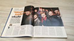 AKTÜEL  HAFTALIK HABER DERGİSİ - SAYI:437 - 2-8 ARALIK  1999 - GÜÇLÜ CİNAYETİNDE OSMAN DURMUŞ’UN ROLÜNE DAİR 29 YIL SONRA GELEN TANIK İFADESİ – AMERİKALI TORR’UN TÜRK ERKEKLERİNE “MAÇO” EĞİTİMİ – ASENA’NIN “KADIN VIAGRASI” DENEYİ VE ERKEKLERİN TEPKİSİ – AYHAN IŞIK ANMA GECESİNDE TÜRK SİNEMASININ EFSANELERİNE SAYGI VE SESSİZLİK – TÜRK SİNEMASININ UNUTULMAZ YILDIZLARIYLA DOLU BİR GECE: SADRİ ALIŞIK’TAN BELGİN DORUK’A – ÜNLÜLERİN HAYALİ REKLAM SENARYOLARIYLA EĞLENCELİ BİR PORTRE GALERİSİ – SAKIP SABANCI’NIN KENDİ KENDİNİN REKLAM YILDIZI OLDUĞU SENARYO – MESUT YILMAZ VE DEVLET BAHÇELİ’NİN SAKIZLI DİYALOĞUYLA HAYALİ BİR SPOT – CINDY CRAWFORD’UN ANNELİK DERSLERİYLE YENİ DİJİTAL KARİYERİ – ESTHER CANADAS’IN PODYUMLARDAN SİNEMAYA GEÇİŞİ VE “KILL” FİLMİNDEKİ ROLÜ – SOPHIA LOREN’İN YILLARA MEYDAN OKUYAN GÜZELLİĞİ VE “YÜZYILIN KADINI” SEÇİLMESİ -  EROL TAŞ – İZZET GÜNAY – EFKAN EFECAN – SINAN ÇETİN – KEYMAN DEMİREL – ZUHAL OLCAY – KAYAHAN – MESUT YILMAZ – DEVLET BAHÇELİ – SAKIP SABAN   146  SAYFA