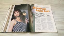 AKTÜEL  HAFTALIK HABER DERGİSİ - SAYI:437 - 2-8 ARALIK  1999 - GÜÇLÜ CİNAYETİNDE OSMAN DURMUŞ’UN ROLÜNE DAİR 29 YIL SONRA GELEN TANIK İFADESİ – AMERİKALI TORR’UN TÜRK ERKEKLERİNE “MAÇO” EĞİTİMİ – ASENA’NIN “KADIN VIAGRASI” DENEYİ VE ERKEKLERİN TEPKİSİ – AYHAN IŞIK ANMA GECESİNDE TÜRK SİNEMASININ EFSANELERİNE SAYGI VE SESSİZLİK – TÜRK SİNEMASININ UNUTULMAZ YILDIZLARIYLA DOLU BİR GECE: SADRİ ALIŞIK’TAN BELGİN DORUK’A – ÜNLÜLERİN HAYALİ REKLAM SENARYOLARIYLA EĞLENCELİ BİR PORTRE GALERİSİ – SAKIP SABANCI’NIN KENDİ KENDİNİN REKLAM YILDIZI OLDUĞU SENARYO – MESUT YILMAZ VE DEVLET BAHÇELİ’NİN SAKIZLI DİYALOĞUYLA HAYALİ BİR SPOT – CINDY CRAWFORD’UN ANNELİK DERSLERİYLE YENİ DİJİTAL KARİYERİ – ESTHER CANADAS’IN PODYUMLARDAN SİNEMAYA GEÇİŞİ VE “KILL” FİLMİNDEKİ ROLÜ – SOPHIA LOREN’İN YILLARA MEYDAN OKUYAN GÜZELLİĞİ VE “YÜZYILIN KADINI” SEÇİLMESİ -  EROL TAŞ – İZZET GÜNAY – EFKAN EFECAN – SINAN ÇETİN – KEYMAN DEMİREL – ZUHAL OLCAY – KAYAHAN – MESUT YILMAZ – DEVLET BAHÇELİ – SAKIP SABAN   146  SAYFA