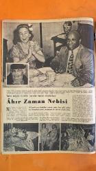 HAFTA MEMLEKET VE DÜNYA HADİSELERİNİ TAKİP EDER, HAFTANIN EN SEÇME YAZI VE RESİMLERİNİ VERİR, SİYASİ MECMUA DERGİSİ - 24 EYLÜL 1954 SAYI: 261 - KUTLU PEDER - MARGHERITA CONTI - PIERINA - PIERINO - GIORGIO - LUCIANA - CONTI AİLESİ - İLAHİ RIVIERA OTELİ - İLAHİ LORRAINE OTELİ - İLAHİ TRACY OTELİ - SULH BERBERİ - SULH LOSTRA SALONU - SULH PASTAHANESİ - SULH KÖPEK KİRALAMA - SULH VE SÜKÛNET CEMAATİ - VERONA BUTTAPIETRA KÖYÜ - HARLEM NEW YORK - LENOX AVENUE - ÂHİR ZAMAN NEBİSİ - TANRI ADIYLA TİCARET - KUTLU PEDERİN CENNETİ - KUTLU PEDERİN MELEĞİ - KANADALI DAKTİLO - OLDŘICH LOPADA - ULBRICHT - GROTEWOHL - SAHİRE SAĞMAN - MÜKERREM SAROL - MISS R. HONE - AKYÜZ HEMŞİRE - ORAN HEMŞİRE - ÖZDOĞAN HEMŞİRE - HAMİLA BANU - KOMÜNİST POLİSİ - SALYANGOZ İŞARETİ - KOMÜNİST İŞGALİ ALTINDAKİ YERLER - MUKAVEMET VE İSYAN - DÜSSELDORF İŞÇİ SENDİKASI - SOVYET ALMANYASI YERALTİ FAALİYETİ - RUS FABRİKALARI - BERLİN BATI BÖLGESİ - NORVEÇLİLER VE DANİMARKALILAR - DOĞU BERLİN SOKAKLARI - DYJE NEHRİ -  36 SAYFA