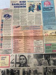 HÜRRİYET KELEBEK GAZETESİ - 8 ŞUBAT 1982 - Sevimli aile-Tamer Yiğit-on yıllık kin devam ediyor-Yüksel uzel-Ferit Sayman-Murat bayrak-Tekstilciler yarışı başlıyor-moda Tekstil festivali-kışı sağlıklı geçirin-kelebek falında-sihirli eller foto romanı-Filiz Ersürer-Cihan Üstün-Mahmut Günay-Muammer gözalan-Serap Mutlu Akbulut şarkılarını kocası için söylüyor-Kelebek doktoru diyor ki-kendi teşhisini kendin koy-köstebek iki fotoroman-soslu tavuk kızartması tarifi-parktaki kadın foto romanı-tugay Toksöz-Samim değer-Çiğdem İşbilir-Kadir birleşen-Neşe Karaböcek’in bir yıllık hasreti bitti-sarışın bomba şöhret yolunda Marilyn monroe-Atilla içli-kelebek-İstanbullu şarkıcılar Ankara’da birbirlerinden ayrılmıyorlar-Arzu Ece-Özlem Özden-Semra ileten-Erhan göğem-sayfa sayısı dört-doğum günü hediyesi