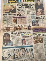 MELODİ GAZETESİ - 28 MART 1989 -Mine Mutlu-Hale-Erol Düzgün-Prof. Doktor Uğur Derman-Nazan-Suna Yıldızoğlu-Aydın-Tunç-Güler-Naci-Rubens De Falco-John Cassavetes-Michael Jackson-Fazlı Taştan-Süleyman Turan Kanseri böyle yendim-Mine Mutlu anlatıyor-Şifalı otlarla kanser tedavisi-Doktor gözüyle-Hayırsever manken Nazan-6 aylık hamile-Kalbimin sesi-Yıldızname-Gönül Abla-Cinsel sorularınız-Acı aşk-Kiralık gelinlik-Onları ölüm ayırdı-Televizyonun yayın saatleri uzatıldı-Küçük Hanım zirveye çıktı-John Cassavetes’i tanıyalım-Michael’i 21 ameliyat yarattı-Banko piyango gibi-Adım adım Oscar’a doğr— sayfa sayısı dört-doğum günü hediyesi