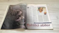 AKTÜEL  HAFTALIK HABER DERGİSİ - SAYI:420 - 5-11 AĞUSTOS - 1999 -  17 AĞUSTOS DEPREMİ SONRASI AKUT’UN KAHRAMANLAŞMASI – FERİDUN ÇELİKMEN’DEN DAYANIŞMA VE SİVİL TOPLUM VURGUSU – KIRMIZI TİŞÖRTLERLE UMUDUN SEMBOLÜ HALİNE GELEN AKUT EKİBİ – TÜRKİYE’DE SİVİL TOPLUMUN GÜÇLENMESİNE DAİR LE MONDE YORUMU – KANDİLLİ’NİN KAYITSIZ DEPREMLERİ VE VERİ TARTIŞMASI – KEMER KOLEJ’İN EĞİTİM FELSEFESİ VE TEKNİK DONANIMI – ZEYNEP MUTLU EĞİTİM VAKFI, KOÇ SİSTEM VE MICROSOFT İŞBİRLİĞİYLE HER ÖĞRENCİYE BİLGİSAYAR – KEMER KOLEJ’DE SANAL ÖDEV TAKİBİ VE VELİLERİN EĞİTİME KATILIMI – KAMPÜSTE BOTANİK BAHÇE VE HAYVANAT BAHÇESİYLE ÖZGÜN ÖĞRENME ORTAMI – SÜLEYMAN MIZRAK’IN KITSCH OBJE KOLEKSİYONU VE TUNEL’DEKİ ESRARENGİZ DÜKKANI – CAM VE ŞİŞE TUTKUSUYLA ŞEKİLLENEN BİR YAŞAM – KOMÜNİST TAKİBAT VE TÜRKİYE İŞÇİ PARTİSİ’NDEN 141–142 CEZASI – 15 YILLIK KAÇAK HAYAT VE SİSHANE’DE DÖKÜM ATÖLYESİNE UZANAN BİR KOLEKSİYONCU HİKÂYESİ -  FERİDUN ÇELİKMEN – DEFNE ASAL – MUZAFFER SAĞLAM – CEM ÇAĞ – ALKNUR YENİDEDE –114  SAYFA