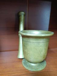 ESKİ YAPIM KALLAVİ BOY PİRİNÇ HAVAN VE ELİ