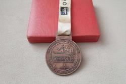 36.İSTANBUL KITALARARASI AVRASYA MARATONU MADALYASI ( BÜYÜK BOY ) C2013