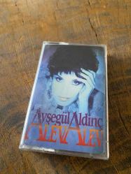 AYŞEGÜL ALDİNÇ - ALEV ALEV - KASET