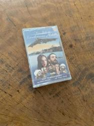 İSTANBUL KANATLARIMIN ALTINDA FİLM MÜZİKLERİ - TULUYHAN UĞURLU - KASET (JELATİNİNDE)