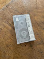 ASMALI KONAK - HAYAT - FİLM MÜZİKLERİ - ÖZCAN DENİZ ŞARKILARIYLA - KASET (JELATİNİNDE)