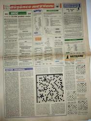 RENK GAZETESİ DOĞUM GÜNÜ GAZETESİ-17 Haziran 1984-Ekrem Kurt-Kazım Yıldız-Mümin Çılgın-Akın Özdeniz-Şerif Karagöz-Süleyman Akdağ-Tunay Adışen-Davut Akdağ-Ahmet Atçı-Sedat Okumuş-Mustafa Göçer-Nezihe Araz-Şükrü Kızılot-Piyale Madra-Ralph Smith-Haslet Soyöz-Frank Ridgeway-Semih Poroy-Hikmet Feridun Es-Neşe Erberk-Sarah Bernhardt-Morris-Goscinny  Gazi koşusu 58 yaşında-Bedensiz Kadın-Göz Aldanması-Otomobil uçar gider-Yeşil Parmaklı Çocuk-Gül Kızım-Çekirgeler Sirki Başkanı-4 Boynuzlu Koç-İçindeki Yumurta-Hafiye 99-İki çağın ve iki dünyanın arasındaki şehir: İstanbul-Kadınlar Alemi-Ramazanda Resimli Fıkralar-Kırk Yıllık Bektaşiler-Ortaoyunu-Modern Evliya Çelebi’den anılar-Avrupa güzelimiz Amerika’dan seslendi-Ahmet’in Günlüğü ekrana hazır-La Traviata-Violette Noziere-Bağdat Sihirbazı-Red Kit-Sarah Bernhardt