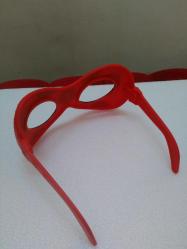 Kedi Gözü Tasarımlı Kırmızı Parti Maskesi