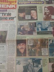 Milliyet renk gazetesi DOĞUM GÜNÜ GAZETESİ  - 15 şubat 1986-Hüseyin Cemil-Recep Ali-İsmet Arasan-Hamit Yüksel-Ümit Özat-Gökhan Mete-İlhan Selçuk-Nezihe Araz-Güriz Sururi-Jin Dr Sezai Şahmay-Sadri Alışık-Jane Seymour-Cengiz Yurtoğlu-TV’de yağma var-Yorgun Savaşçı-Konuk ağırlamak sorun değil-Rahimden parça alınması-Beyaz ölüm-Bir aşk hikayesi-İlk bir Aralık-halit refiğ-Kemal tahir-sayra orkan-Müjdat gezen-perran kutman-Bastır viking karikatürü-dick browne-kont senli benli karikatürü-Frank ridveway-küçümen karikatürü-süper veli karikatürü-ralph smith-burcunuz gülten suveren-nezihe araz-üstün korugan-satranç kahraman olgaç-red kit-daltonlar-morris ve goscinnysayfa sayısı dört-doğum günü hediyesi