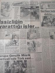 Kelebek gazetesi DOĞUM GÜNÜ GAZETESİ  - 23 Haziran 1985-Raquel Welch-Ali Poyrazoğlu-Serpil Çakmaklı-Sabahat Doğramacı-Selim Naşit-Seçkin Sonat-Handan Adalı-Nurten Sever-Vehbi Cem-Çiğdem Tunc-Samin Değer-Selim Naşit-Bülent Karpat-Seçkin Sonat-Uğur Cansel-Mehmet Uğur-Ayşegül Ünsal-Gülsen Tuncer-Ahmet Mekin-Hülya Darcan-Nevin Akkaya-Etem Yorulmaz-Dogan Şen-Hayri Caner-Atıf Kaptan-Gülay Ersoy-Orçun Güler-Süleyman Atlıoğlu-Cüneyt Koryürek-Cüneyt Arcayürek-Ayten Koryürek-Prof. Dr. Turhan Güldaş-Murat Köseoğlu-Serkan Arıkan-Ayşe Kayhan-Ayten Koryürek-Metin Güney-Haldun Kıvanç-Erkan Ünal-Dr. Behçet Uz-Prof. Dr. Ahmet Fikret-Burhan Felek-Dr. Necdet Duru-Dr. Nejat Güney-Oğuz Eke-Dr. Orhan Onur-Oğuz Eke-Burhan Felek-Dr. Behçet Uz-Hüseyin Cahit Yalçın-Zaro Ağa  Süper Lotto-Her yaşta her kadın için-Günün Adamı-Bir Sporcu Yetişiyor-Kadının Fendi-İçimizden Biri-Gariban Babası Doktor-İşsizliğin Yarattığı İşler-Avrupa Gençlik Müzik Festivali’nde Türk Sesi-Gençlerin Tatili Kahvede-Refah Gemisi’ni Kim Ba