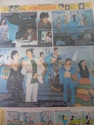Kelebek gazetesi DOĞUM GÜNÜ GAZETESİ  - 13 kasım 1985- Ayla Eryüksel-Ahmet Özkan-Kalipso Kralı-Metin Esen-Gülsen Tuncer-Gülsen Tunalı-Cavit Turanlı-Eco Aksoy-Perihan Savaş-Suna Pekyürek-Suna Selen-Ayşen Gruda-Mehmet Ali Erbil-Beyhan Akbaş-Bülent Kayabaş-Nurhan Nur-Ekrem Bora-Gökben-Nil Ünal-Birgün Kutlu-İrfan Atasoy-Sami Gürel-Cemal Dündar-Hıfzı Özcan-Ayşer Beşiroğlu-Aliye Beşen-Brahms-Clara Schumann-Metin Soysal-Fikret Kol-Bülent Oran Bu da kış mayosu-250 milyonluk keman-Kalipso Kralı’nın İtalyan melekleri-Ağaçlar da şaşırdı-Geri zekalı değil özürlü çocuk-Ev kadınının rehberi-Ev düzeni ve dekorasyon-Eskiyen kürklere yeni şıklık-Buruştukça değeri artıyor-Üründe de, düğünde de bereket-Brahms / Seven Kadın-Rüyalar İçinde-Vazgeçemem-Pansiyon Gökkuşağı-Alpago Cehennem Yolu