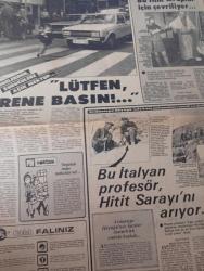 Kelebek gazetesi DOĞUM GÜNÜ GAZETESİ  - 8 ekim 1983- Lokman Tekin-Sinan-Demet Sağıroğlu-Ajda Pekkan-Ekrem Bora-Hadi Çaman-Fatoş Kara-Güler Ulus-Ahmet Ulaş-Hülya Tuğcu-Süheyl Eğriboz-Leyla Somer-Mesut Sürmeli-Cevdet Balıkçı-Yaşar Şener-Emrah Gökdemir-Figen Gölgeçen-Erhan Şimşiki-Adile Naşit-Münir Özkul-Sadıka Sabahat-Suat Güzel-Kerem Yılmazer-Batrice Caroline-Prens Andrew-Koo Stark-Joan Collins-Peter Holm-Emanuelle Seigner-Roman Polanski-Lisa Gastoni-Sergio Citti-Ugo Tognazzi-Katia Ricciarelli-Ruggero Raimondi-Giancarlo Giannini-Fanny Ardant-Gerard Depardieu-Claudia Mori-Adriano Celentano-Enrico Maria Salerno-Erkan Yolaç-Emel Sayın-Serpil Çakmaklı-Samim Değer-Haydar Üstünol-Yener Çakmak-Ümit Ülker-Ersin Burak-Cüneyt Gökçer-Ekinay Şenkay-Gürol Korutürk  Lice’de neler oldu-Güneydoğu ve Cindoruk-Somalı’dan çekiliyor muyuz-Show TV’nin yeni yıldızı-Türk futbolu-Kaynananın kısmeti-Biten yazın en ateşli aşkları-Televizyonda artık Türk Sineması da var-Bir Günah Gibi-Perili Köşk-Yaşlı Gözler