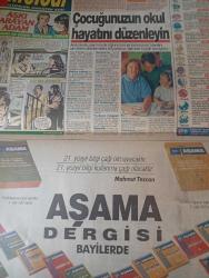 Sabah telerama gazetesi DOĞUM GÜNÜ GAZETESİ  - 27 eylül 1993-Nurseli İdiz-Sezen Aksu-Nilüfer-Kemal Sunal-Savaş Ay-Kadir Çelik-Feridun Darbaz-Dr. Salih Memecan-Orhan Onal-Yakup Kamer-Çizen: Fark Gürci-Lucy-Dr. Stres-Charlene Tilton-Ayşen Gruda-Ayla Algan-Hayri Caner-Graham Allen-John Dodd-Tom Armstrong-Mort Walker-Dick Browne-Walt Disney-Tanyeli-Sibel Gökçe-Hayva Kopan-Tülay-Nazlı Ziya-Güzün Abla-Dr. Gündüz İZMEN-Azize Bergin-Adid-Çevik Bir-Sakıp Sabancı-Cem Çıkmaz İlgün-Kylie Minogue-Didem Gürsoy-İbrahim Tatlıses-Leman Sam-Metin Balcı-Erol Simavi-Murat Belge-Nuri Aksahan  Konser kraliçesi-Bu güzel dünyaya erkek olarak geldi-Karpuz şov-Kesin şu gürültüyü-Babayla çocuk arasına girmeyin-Dostumuz devler-Mandy iyileşecek-Aşk fırtınası-Aşk ve komedi fırtınası-Allak bullak şov-Değişim rüzgarı-Kırmızı alarm-Kemal Sunal’ın bir derdi var-Sızınkiler atv’de-A Takımı olay peşinde-Lucy Bay Doğru’yu arıyor-Bir sosyal dram-Ekranların Ana’sı çocuk sevindirdi-Bir yangına susadık-Yalan Rüzgarı-Son Söz Se