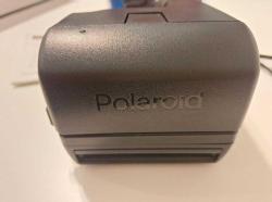 POLAROID FOTOĞRAF MAKİNESİ,  Polaroid 780 Fotoğraf Makinesi.  Az Kullanılmış, Defosuz, Siyah, Kutulu ve kullanım Kılavuzu ile.