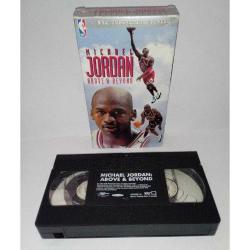 Vhs Video Kaset Michael Jordan Above & Beyond NBA Superstars Series. Orijinal. 1996 Made in USA. Türkçe desteği yok. Kutusunda zamana bağlı hafif yıpranmalar var.