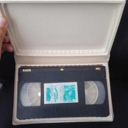Vhs beta video kaset Ortadirek Beyoğlunda 2. Zeki Alasya Metin Akpınar. Müzikal güldürü. Destan Alman baskı.