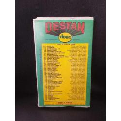 Vhs beta video kaset Ortadirek Beyoğlunda 2. Zeki Alasya Metin Akpınar. Müzikal güldürü. Destan Alman baskı.