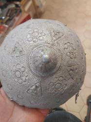 OSMANLI TEPELİK.Tepelik. Türkmen Gelin Tepeliği,   Nadir Çıkan Aliminyum Gelin Tepeliği,  Aliminyum Sultan Reşad 1 kuruş Süslemeli koleksiyonluk tepelik. En 14,5 cm. Yükseklik 8 cm.