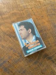 MAHSUN KIRMIZIGÜL - SEVDALIYIM HEMŞERİM - KASET