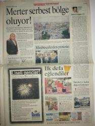 SABAH İSTANBUL GAZETESI DOĞUM GÜNÜ GAZETESI -29 Nisan 1998-Mehmet Sekmen-Nabi Koçak-Recep Koral-Erdal Bilallar-Erdal Abi-Ferhat Koç-Nagihan Demir-Gökçen Özdağ-İrfan Uysal-Gürbüz Çapan-Murat Koç-Ahmet Çetinsaya-Hilal Güler-Alev Şahin-Zehra Doğan-Hüseyin Sökmen-Güzel Güler-Ayça Tuncay-Rahmi Koç-Özcan Köknel-Cemil Cahit Yavuz İşte suç dosyaları-Bayrağa saygısızlık-Atatürk’ü duvardan indirdi-Diğer icraatları-Külliyeci başkan-Halkı ikiye böldü-Heykelin dikilmesine direndi-Görevden alma 1 yıl önce olmalıydı-Aktaş’ın vurgunu-Projektörle aydınlatma olur mu-Bu kadarına pes-Allah düşürmesin-Kolunu kaybetti-Tecavüze uğradı-Bağırsağı çürüdü-İğne oldu öldü-Kent önce çocuklarındır-Çamur diz boyu-Güneşi özledik-Geçmişi yaşamak-Yalı sahipleri uyuyabiliyor mu-Mikrop barajı-Boğaz artık daha emin-Merter serbest bölge oluyor-İlk defa eğlendiler-Minibüsçülerden protesto-Göstericiler beton döktürdü-Teknoloji tarihi-Boğaziçi hepimizin-Ayça Tuncay konuştu-Barışa çağrı-Heykel ağaçlar-5 ay sonra onarılıyor