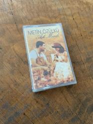 METİN ÖZÜLKÜ - AŞK MASALI - KASET (JELATİNİNDE)