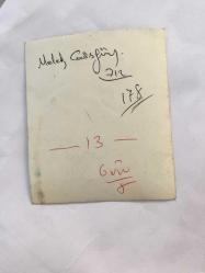 MELEK GÖRGÜN'ÜN ORİJİNAL FOTOĞRAFI - 9 x 8 cm EBADINDA - MELEK GÖRGÜN ORYANTAL KOSTÜMÜYLE DANS EDERKEN ÇEKİLMİŞ BİR KARE