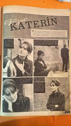 FOTOROMAN HAFTALIK MECMUA DERGİSİ SAYI: 57 - 15 HAZİRAN 1965 - EDMONDO TORRES - KLARA - VIVIYANA - LORENZO GILDER - KAMILLA - BELLINI - DANYEL BRESSON - RITA - ANNI - KATERIN - ADA - BRUNO - TONINO - SANDRO - GUIDO - KORTIS - ALBA - FABRIS - LINDA - ARÇELİK REKLAMI - SATILIK KALP FOTOROMANI - BATAKLIK ÇİÇEKLERİ FOTOROMANI - KALBİMİN ERKEĞİ FOTOROMANI - GÜZEL KATERİN FOTOROMANI - KARŞIKI EV FOTOROMANI - 32 SAYFA