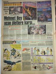 GÜNEŞ 2 DOĞUM GAZETESİ-29 Nisan 1985-Fatma Girik - Halide Edip Adıvar - Memduh Ün - Muharrem Demirağ - Uluer Süer - Sami Elitaş - Arman Evirgen - Gani Turanlı - Şafak Kırmızı - Safa Önal - Mesut Çakarlı - Zeki Alpan - Süheyl Eğriboz - Senar Gökhan - Selim Hançer - Uğur Buharalı - Eren Bavukol - Temur Çamak - Turgut Savaş - Cemil Cem - İrfan Tozoğl - Selçuk Turan - Tülay Tokatlı - Bülent Oran - Etoliy Tümer - Adile Naşit - Oktay Arayıcı - Sezen Aksu - Talat Bulut - İsmet Ay - Özcan Özgür - Bülent Biliç - Samim Değer - Selçuk Turanlı - Erdoğan Tokmakçıoğlu - Azize Berfin - Cemal Dündar - Ertuğrul Sayın  Eleştiriye kızmayın - Ayaklar geriye sayıyor - Kış cennetlerinde son eğlenceler - İkinci Çin Seddi - Amerikan kovboyları Avrupa’da - Japonya’da 21. yüzyıl - Vurun Kahpeye - Beyaz Gece - Her 100 kişiden 85’i baş ağrısı çekiyor - Baş ağrısı deyip geçmeyin - Kraliçenin İntikamı - İntikam Meleği - Samsun’da folklor şöleni - Görmeyen gözler santral yönetiyor - Rumuz Gonca Gül - Telli ama duvak