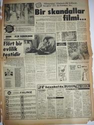 HÜRRİYET KELEBEK GAZETESİ DOĞUM GÜNÜ GAZETESİ-26 Kasım 1983-Kızım için yaşıyorum-muazzez abacı-Tamer Güvenç-Meral Zeren-Allahaısmarladık foto romanı-Sezer güvenirgil-kenan kalav-engin yörükoğlu-Gani Turanlı-Bülent oran-Gönül Demirkol-Özlem Büyükburç-Ersin Öktem-feyzi Tuna-Kleopatra filminin ilk bölümü bu gece TV’de sinemada-bir skandallar filmi-tarihte Kleopatra-flört bir evlilik testidir-kelebek falına-nöbetçi eczaneler-her boğaz iltihabının ayrı bir sinyali vardır-her mutfak bir seradır-yaşlı gözler-Adile Naşit-Migroskop-Sami güçlü-Ertunç Şenkay-Göksel koray-Kerem yılmazer-Ersin Burak - Yener Çakmak - Ümit Ülker - Süreyya Eğriboz - Leyla Somer - Mesut Sürmeli - Cevdet Balıkçı - Yaşar Şener - Emrah Gökdemir - Figen Gölgeçen - Erkan Şimşek