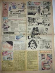 HÜRRİYET KELEBEK GAZETESİ DOĞUM GÜNÜ GAZETESİ-15 Şubat 1982-Sevim tuna hiçbir şey dert etmem-Ferit Sayman-Profesör güzin dilşen genç kalmak zor değil-İzmirli Makbule üvey ana dayandan kaçmış da-sihirli eller-Filiz Ersürer-Cihan Üstün-Mahmut Günay-Muammer gözalan-kelebek doktoru diyor ki kadınların korkulu rüyası adet sancıları-tugay Toksöz-Samim değer-Çiğdem İşbilir-Kadir birleşen-haraşo desenli kazak-fırında balık-Türk sinemasının ilahesini canlandırmak beni heyecanlandırıyor Meral orhonsay-Yves montand-sevdiğim kadın-Faye dunaway-Richard Chamberlain-Patric Mc.Nee-Nancy franks-Judith Fristner-Jenny beckwith-Martha Alexander-sayfa sayısı dört-doğum günü hediyesi