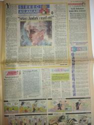 Kelebek GAZETESİ DOĞUM GÜNÜ hediyesi 17 Ekim 1990-Lolita Nilüfer ,Hülya Koçyiğit-Sibel-Serap Aksoy-Belkis Akkale-Doğancan-Hülya Keçak-Çetin Emeç-Ahmet Çalışkan-Aziz Bicon-Orhan Pamuk-Rüstem Batum-Dansöz Melike-Bekir Çelenk-Tuncay Çetinkaya-Sibel Arıt-Nurdan Toköz-Murat Arıt-Güzin Abla-Marzi Ardağ-Saracoğlu Erman-Hülya Koçak-Serap Aksoy-Adnan Kahveci-Kelly Czapek-Zihni Sinir-Nida Tüfekçi-Nurhan Damcıoğlu-Güngör Uras-Mithat Körler-Gencer Savaş-Gönül Turgut-Ayşegül Yıldız-Necmi Koçak-Serdar Aksoy-Leyla Sislihan-Erdoğan Tokmakçıoğlu-Dr. Gündüz Tezmen-Kenan Korkmaz-Kudret Korkmaz  Sihirli ayaklar-Sibel’e ne yaraşmaz-Mutluluğu satıyorum-Doğancan’lı heyecan-İnsan ömrü uzuyor-Tursil’den 300 otomatik çamaşır makinesi-Burçlarda aşk-Dudakların kalınlaştırdı-Dostlar buluşuyor-Amerika Çin mutfağını seçti-Aklınızda bulunsun-Omurgunuza dikkat-Amerikalı bir kadınla beraberdi-İstemediğim biriyle evlendirdiler-Sevenleri ayırmayın-Evlilik Köşesi-Ve huzurlarınızda Rambo-Yüksekten uçan güvercin-Arzu’y