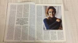 AKTÜEL  HAFTALIK HABER DERGİSİ - SAYI: 69 - 29 EKİM 4 KASIM 1992 -  TURGUT ÖZAL: MİLLİ EĞİTİM OKULLARDAN ELİNİ ÇEKSİN – TV’Lİ PEYGAMBER: İSKENDER EVRENOSOĞLU – CLINTON’LA TUVALETTE BİLE SEVİŞTİK – KELEBEK BEYAZPERDEDE UÇUYOR – PONTUS MÜSLÜMANLARI – DENİZ: ZAMANIM VE GÜCÜM AZALIYOR – DİSK’TE REPO SKANDALI – BOZKURT AZERİ’NİN İDEOLOJİK ABİSİ – PETRA KELLY: HER DEM YEŞİL KALACAK – OTOYOLDA FAST-FUCK – MATEMATİK ÖZÜRLÜ DAHİLER – BORSACILAR OKULDA – NOBEL BARIŞ ÖDÜLÜ: MENCHU’YA BASKI – DÜNYA DOKUZ DOĞURUYOR – WHITNEY HOUSTON TÜRKİYE KONSERİ İPTAL – SEBNEM DÖNMEZ İŞSİZ KALDI -  TURGUT ÖZAL – GÜLAY GÖKTÜRK – İSKENDER EVRENOSOĞLU – LALE MANSUR – GENNIFER FLOWERS – BILL CLINTON – DENİZ – FİKRİ SAĞLAR – MAHİR KAYNAK – RIGOBERTA MENCHU – PETRA KELLY – GENERAL BASTIAN – WHITNEY HOUSTON – SEBNEM DÖNMEZ – JAMIE LEE CURTIS – JANET LEIGH – TONY CURTIS – UFUK GÜLDEMİR – VICENTE MENCHU - 196  SAYFA