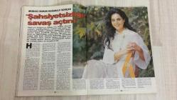 AKTÜEL  HAFTALIK HABER DERGİSİ - SAYI: 69 - 29 EKİM 4 KASIM 1992 -  TURGUT ÖZAL: MİLLİ EĞİTİM OKULLARDAN ELİNİ ÇEKSİN – TV’Lİ PEYGAMBER: İSKENDER EVRENOSOĞLU – CLINTON’LA TUVALETTE BİLE SEVİŞTİK – KELEBEK BEYAZPERDEDE UÇUYOR – PONTUS MÜSLÜMANLARI – DENİZ: ZAMANIM VE GÜCÜM AZALIYOR – DİSK’TE REPO SKANDALI – BOZKURT AZERİ’NİN İDEOLOJİK ABİSİ – PETRA KELLY: HER DEM YEŞİL KALACAK – OTOYOLDA FAST-FUCK – MATEMATİK ÖZÜRLÜ DAHİLER – BORSACILAR OKULDA – NOBEL BARIŞ ÖDÜLÜ: MENCHU’YA BASKI – DÜNYA DOKUZ DOĞURUYOR – WHITNEY HOUSTON TÜRKİYE KONSERİ İPTAL – SEBNEM DÖNMEZ İŞSİZ KALDI -  TURGUT ÖZAL – GÜLAY GÖKTÜRK – İSKENDER EVRENOSOĞLU – LALE MANSUR – GENNIFER FLOWERS – BILL CLINTON – DENİZ – FİKRİ SAĞLAR – MAHİR KAYNAK – RIGOBERTA MENCHU – PETRA KELLY – GENERAL BASTIAN – WHITNEY HOUSTON – SEBNEM DÖNMEZ – JAMIE LEE CURTIS – JANET LEIGH – TONY CURTIS – UFUK GÜLDEMİR – VICENTE MENCHU - 196  SAYFA