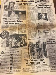 HÜRRİYET KELEBEK GAZETESİ DOĞUM GÜNÜ HEDİYESİ - 3 EYLÜL 1983 -Zeki Müren-Adile Naşit-Ajda Pekkan-Öztürk Serengil-Tanju Gürsu-Selahattin Uygur-Halil Güntaç-Naciye Çetinkaya-Cem Karaca-Gülistan Okan-Münir Özkul-Ekrem Bora-Kerem Yılmazer-Nükhet Duru-Kenan Kalav-Lale Belkıs-Verin Seraz-Handan-Kenan-Mahmut Cevher-Muhip Arçman-Yalçın Gülhan-Ayla Büyükataman-Özlem Aral-Saffet Yılmaz-İhsan Baysal-Süheyl Eğriboz-Mithat Tözün-Renan Fosforoğlu-Niyazi Er-Zeki Alpan-Ersin Burak-Yener Çakmak-Ümit Ülker-Necla Nazır-Kerime Nadir-Barbara Taylor Bradford-Azize Bergin-Ömer Seyfettin  Kalpli’lere gün doğdu-Hamsi Nuri filmi ile sinemaya dönüyor-Yılın en sevimli öğretmeni-Bu muzipliği kim yaptı-Hayata yeniden gelsem yine öğretmen olurdum-Oh ne iyi sular gelecek demiştik ama-EMRAH-Yararlı olabilmem için bakım isterim-Çalıkuşu-Dünyadaki cenneti buldum-Rio de Janeiro-Yaşlı Gözler-Bir Günah Gibi-Fuar’da bir kadınlar matinesi-Ne oldu bize-Yeni kuşağın sorunları-43 yaşındaki Sultan 25 yıl sonra anne oldu