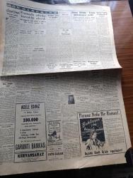 Cumhuriyet Gazetesi - 2 Şubat 1955 - Ayak ve yorgan yazan Nadir Nadi Başmakale - Adnan Menderes Yarın italya'dan ayrılıyor - Kızıl Çin Birleşmiş Milletler'e çağrıldı - Ankara mısır'ı tenkit ediyor - Adnan Menderes Dün Papa ile görüştü - Amerika'dan daha fazla buğday almak istedik - Adnan Menderes ve Fuat Köprülü Papa ile görüştükten sonra vatikan'dan ayrılırken fotoğraf - hastalarımız bugün Damlataş mağarasında küre başlıyor - bilyoner bankacı Serge Rubinstein'ı kim öldürdü - 1957 dünya güreş şampiyonasına talip olduk - Mim Kemal'in cenazesi muhteşem bir törenle kaldırıldı fotoğraf - Teneke yazan Yaşar Kemal Yazı Dizisi - İstiklal harbi günlerinde Isparta'da Mim Kemal yazan Kemal Turan - Düztaban yazan Burhan Felek - yeni futbol federasyon reisi Hasan Polat'ın beyanatı - Fenerbahçe'nin Adalet maçına hazırlığı - Football Association kupasını kim kazanacak - Beşiktaş Beykoz maçı yarın yapılıyor - meçhul korsan filmi Kadıköy hale sinemasında - Tarihe Geçmiş Büyük Aşklar