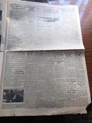 Cumhuriyet Gazetesi - 2 Şubat 1955 - Ayak ve yorgan yazan Nadir Nadi Başmakale - Adnan Menderes Yarın italya'dan ayrılıyor - Kızıl Çin Birleşmiş Milletler'e çağrıldı - Ankara mısır'ı tenkit ediyor - Adnan Menderes Dün Papa ile görüştü - Amerika'dan daha fazla buğday almak istedik - Adnan Menderes ve Fuat Köprülü Papa ile görüştükten sonra vatikan'dan ayrılırken fotoğraf - hastalarımız bugün Damlataş mağarasında küre başlıyor - bilyoner bankacı Serge Rubinstein'ı kim öldürdü - 1957 dünya güreş şampiyonasına talip olduk - Mim Kemal'in cenazesi muhteşem bir törenle kaldırıldı fotoğraf - Teneke yazan Yaşar Kemal Yazı Dizisi - İstiklal harbi günlerinde Isparta'da Mim Kemal yazan Kemal Turan - Düztaban yazan Burhan Felek - yeni futbol federasyon reisi Hasan Polat'ın beyanatı - Fenerbahçe'nin Adalet maçına hazırlığı - Football Association kupasını kim kazanacak - Beşiktaş Beykoz maçı yarın yapılıyor - meçhul korsan filmi Kadıköy hale sinemasında - Tarihe Geçmiş Büyük Aşklar