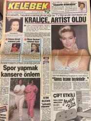 HÜRRİYET KELEBEK GAZETESİ DOĞUM GÜNÜ HEDİYESİ - 28 EYLÜL 1990 - Tarık Akan-Elizabeth-İlknur Bozkurt-Tarık Dursun K.-Sahire T.Yılmaz-Zuhal Olcay-Sibel Egemen-Aylin Livaneli-Levent Yüksel-Fatma Tokaçakaban-Nurdan Gülhan-Nurdan Tekin-Meral Konrat-Yalçın Menteş-Güzin Abla-Güzin Aksu-Mine Mutlu-Linda Kelsey-Mr. T-Cüneyt Arkın-Mahmut Cevher-Selma Güneri-Sadri Alışık-Rob-Zeynep-Buket-Suna Kan-Elizabeth Taylor-Jane Fonda-Buket Saygı-Buket Tüzüner-Leyla Poyraz-Nur Subaşı-Nur Acar-Nur Ertem-Leyla Yıldız-Leyla Aslan-Leyla Ferda-Fatoş-Çizer: Chic Young-Bizimkiler-Güngörmüşler-Dedektif Nik-Çizer: H.Y.-Ağaçlar Gibi Ayakta-Kaşıkçı’nın ihaneti-Dön döne mutluluk-İzleyicinin istekleri-Kraliçe artist oldu-Spor yapmak kansere önlem-Vogueing fırtınası-Bu kıyafeti giymek için yürek ister-Eğlence kraliçesi-Veli öğretmen diyaloğu yetersiz-Barbie bebeklerin giyim merakı-Televizyon hanımların emrinde-Başkalarına benzemek-Tv2’de operasyon-Kaderin Oyunu’nda heyecan dorukta-Kızıl Maske TV dizisi oldu-Sığ Mezar-