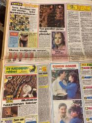 HÜRRİYET KELEBEK GAZETESİ DOĞUM GÜNÜ HEDİYESİ - 7 HAZİRAN 1986  - Uğur Dündar - Zeki Alasya - Metin Akpınar - Adile Naşit - Erol Günaydın - Erdal Özyağcılar - Merih Fırat - Yüksel Gözen - Bacyal Kent - Ayşen Gruda - Mesut Çağlar - Betsem İsközlü - Bursuk M. - Nezvat Takmaz - Şefik Döğen - Ali Poyrazoğlu - Duygu Ankara - Orhan Gencebay - Gülşen Bubikoğlu - Halit Refiğ - Fikret Koç - Arnold Roth - Chic Young  Hem dil öğreniyor hem film çekiyor - Devekuşu Bayram Günü - Kırkından Sonra - Memo - İyi Geceler Dünya - Yavru Devekuşu - Yaz Geceleri Yırtıcı Olmak Elinizde - Dondurmanın Tadını Unuttuk - Ev Kadınının Rehberi - Mutfakta Hazırlanan Takılar - Boy Aynası - Kağıt Kebabı - Günün Adamı - Leyla ile Mecnun - Bizimkiler - Copyright - Güngörmüşler - Dedektif Nik - Kayıp Kent  Devekuşu - Memo - İyi Geceler Dünya - Bizimkiler - Copyright - Güngörmüşler - Dedektif Nik - Kayıp Kent