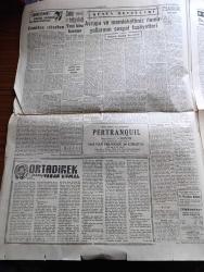 Cumhuriyet Gazetesi - 30 Temmuz 1959 - yaraya parmak yazan Nadir Nadi Başmakale - Dört Gazeteci Ahmet Emin Yalman Selami Akpınar Naim Tirali ve kervan dergisi sahibi Azmi Özcan Dün Hapse Mahkum Edildi - İsmet İnönü'nün Dokunulmazlığı - Çocuk Felci Vakaları Artıyor - Abdülhamid'e Yapılan Suikast Yazan Emin Ali Şavlı Yazı Dizisi - Hollywood'dan Stüdyo Temsilcisi Oscar Lax Geldi - Londra Festivalinde Üniversitelerimiz Başarı Kazandılar - İnce Mehmet yazan Yaşar Kemal Yazı Dizisi -  Uluç Ali Yazan Halikarnas Balıkçısı Yazı Dizisi - Ruhi Bahisler Yazan Doktor Halis Özgü - Ankara İstanbul Radyosu Programı - Kitap Gazete Ve Benzerlerinin İthali Serbest - Kızıllar Laos'a Girdiler -  Ali Sami Yen'i Hürmetle Anıyoruz - Fenerbahçe Beşiktaş Ve Adalet Sezonu Açıyorlar - Karagümrük Dün Yeni Sezonu Açtı - Fenerbahçe Tarafından Satışa Çıkarılan Kaleci Şükrü Ersoy - Milli Güreşçimiz Hamit Kaplan'a Profesyonellik Teklif Edildi - Balkan Oyunları Gelecek Yıl Türkiye'de Yapılacak - Harem Deniz Kulübü
