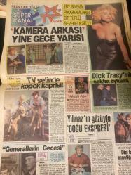 HÜRRİYET KELEBEK GAZETESİ DOĞUM GÜNÜ HEDİYESİ - 21 KASIM 1990 - Nükhet Duru-Diana Ross-Kenan Uncu-Pınar-Ece-Yılmaz Varday-Vedat Yazıcıoğlu-Defne Yalnız-Metin Sezer-Madonna-Ahu Tuğba-Selin-Melek-Yoğurtçu Baba-Kadriye Teyze-Güzin Abla-Güngörmüşler-Dedektif Nik-Erdoğan Tokmakçıoğlu-Dr. Gündüz Tezmen-Hülya Koçyiğit-Sibel Turnagöl-Selma Güneri-Bekir Hazar  Ruhumda Mısırlı bir dansöz yaşıyor-Kim’i kim kurtardı-Sevgi boy uzatır-46’sından sonra podyuma da çıktı-Kışı balsamla geçirin-Seksi Claudia ABD’yi fethetti-Ahu Hanım’ın temizlik günü-Tezgahtar gözüyle kadınlar-Kafamda bir opera yazıp besteledim-Göğüs ağrıları kalp krizinin habercisi mi?-Kamera Arkası yine gece yarısı-TV setinde köpek kaprisi-Dick Tracy’nin çekim öyküsü-Yılmaz’ın gözüyle Doğu Ekspresi-General’lerin gecesi-Eşimi nasıl geri getirebilirim?-Çocuklarım mutlaka okumalı-Bilmemek ayıp değil-Ateşli Aşk-TRT sinema programlarını bir türlü sevemedi gitti  Kamera Arkası-Dick Tracy-Doğu Ekspresi-Güngörmüşler-Dedektif Nik-Bizimkiler