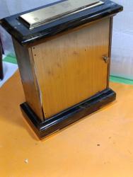 MS8-----AUROPA PİRİNÇ KASA PİLLİ MASA SAATİ--ÇALIŞIYOR