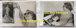 MUSTAFA KEMAL ATATÜRK'ÜN SEVEREK İZLEDİĞİ YUNAN TİYATRO SANATÇISI ve DANSÇI ZOZO DALMAS'IN ÇOK ÖZEL 17'Lİ FOTOĞRAF SETİ ve 3 ADET YUNAN ve TÜRK GAZETELERİNDEN KESİLME HABER KÜPÜRÜ - 10 ADET FOTOĞRAF 24 x 18 cm, DİĞER 7 FOTOĞRAF 18 x 12 cm EBADINDADIR - FOTOĞRAFLARIN BİR KISMI ZOZO TEOLEDO İLE YAPILAN ÖZEL RÖPORTAJDAN, DİĞERLERİ ATİLLA KARSAN'LA YAPILAN RÖPORTAJDAN KAYDEDİLMİŞTİR - HEPSİ 20'Lİ SET HALİNDE, ZOZO DALMAS, TOKATLIYAN, PARK OTEL ve DOLMABAHÇE SARAYI'NDA ATATÜRK İÇİN ÇEŞİTLİ GÖSTERİLER YAPMIŞTI