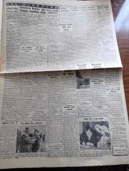 Cumhuriyet Gazetesi - 3 Haziran 1949 - Avrupa'yı ölümle tehdit eden kanser yazan Abidin Daver Başmakale - seçim meselesi üzerine meclise çıkan münakaşa - Demokrat Parti'nin ara seçimlere girmeyişinin bir sebebi daha açıklandı - Avrupa Şampiyonası Bu Gece başlıyor - İstanbul'a gelen ecnebi güreşçilerden bir kısmı tarabya'da tokatlıyan otelinin kapısında fotoğraf - Milli takımımız Yazan İsmail Habib - bitmemiş spor sarayı bu akşam açılıyor fotoğraf - talebe Federasyonu milli Türk Talebe birliği'nin yakında kendini fesh edeceğini bildiriyor - kuryemiz Fuat Güzaltan Rusya'da trende şakağından yaralı bulundu - aşırı sağ ve solcu memurlar - On Yaşında Bir Kumarbaz yazan doktor Kemal Saraçoğlu - Beyoğlu Zükûr Hastanesi bugün açılıyor - kiracılar miting yapacaklar - Türkiye İş Bankası'nın Mardin şubesi açıldı - Beylik kar edemez yazan Burhan Felek - Rangers Takımı Dün İzmir'den Geldi Fotoğraf - Galatasaray dün ankaragücü'ne 4-3 yenildi - Mualla Gökçay ve Sıtkı Akçatepe Yenikapı M. Çakır'da