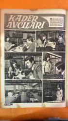 FOTOROMAN HAFTALIK MECMUA DERGİSİ SAYI: 132 - 22 KASIM 1966 - SEMIRAMIS PEKKAN - AYSEL TANIK - NEVIN NURAY - ATAK TANER - ENGIN KOSAR - PERIHAN TÜTÜNCÜ - ILHAN ENGIN - MAHMUT DEMIR - NACI - ALI - SELMA - MACIDE - NECLA - BIRGÜL ÇAPIN - SENER ÇAPIN - SELMA DINCKAL - ROY BENNET - PELLA - MALIS PREVO - SUZAN - MARK - MICHEL POLNAREFF - FRANK GERALD - ROLF MARBOT - THE TROGGS - JANE LAWRANCE - KEN ADAMS - CUMHUR ONAL - UFA REKLAMI - WILLIAMS REKLAMI - ZET ÇORABI REKLAMI - AEG REKLAMI - LOVE ME PLEASE LOVE ME FOTOROMANI - HER ASKIMDA ÖLÜRÜM FOTOROMANI - KADER AVCILARI FOTOROMANI - PELLA - ROY BENNET - MICHEL POLNAREFF- 32 SAYFA