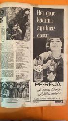 FOTOROMAN HAFTALIK MECMUA DERGİSİ SAYI: 132 - 22 KASIM 1966 - SEMIRAMIS PEKKAN - AYSEL TANIK - NEVIN NURAY - ATAK TANER - ENGIN KOSAR - PERIHAN TÜTÜNCÜ - ILHAN ENGIN - MAHMUT DEMIR - NACI - ALI - SELMA - MACIDE - NECLA - BIRGÜL ÇAPIN - SENER ÇAPIN - SELMA DINCKAL - ROY BENNET - PELLA - MALIS PREVO - SUZAN - MARK - MICHEL POLNAREFF - FRANK GERALD - ROLF MARBOT - THE TROGGS - JANE LAWRANCE - KEN ADAMS - CUMHUR ONAL - UFA REKLAMI - WILLIAMS REKLAMI - ZET ÇORABI REKLAMI - AEG REKLAMI - LOVE ME PLEASE LOVE ME FOTOROMANI - HER ASKIMDA ÖLÜRÜM FOTOROMANI - KADER AVCILARI FOTOROMANI - PELLA - ROY BENNET - MICHEL POLNAREFF- 32 SAYFA