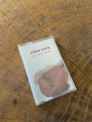 ONUR AKIN - AŞK BİZE KÜSTÜ - KASET (JELATİNİNDE)